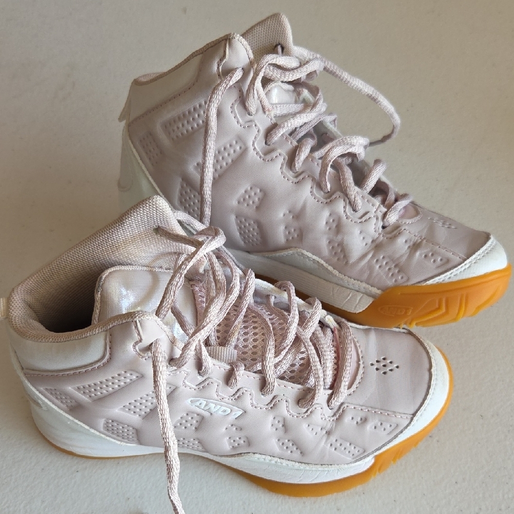 Girls hightop basketball shoes